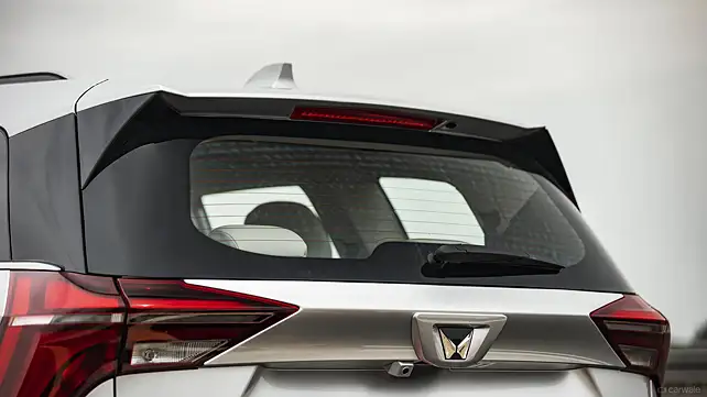 Over 1.1 lakh units of Mahindra XUV700 and XUV400 recalled Over 1.1 lakh units of Mahindra XUV700 and XUV400 recalled