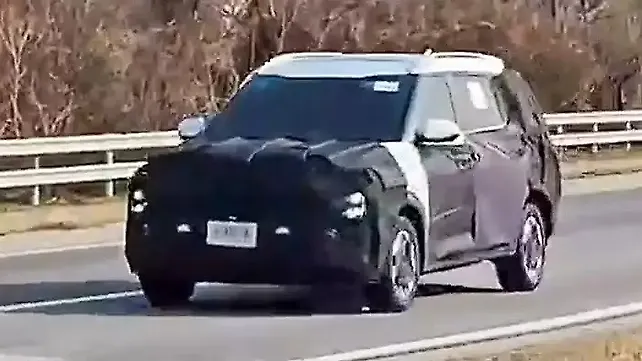 2025 Kia Carens Successor Continues Undergoing Tests 2025 Kia Carens Successor Continues Undergoing Tests