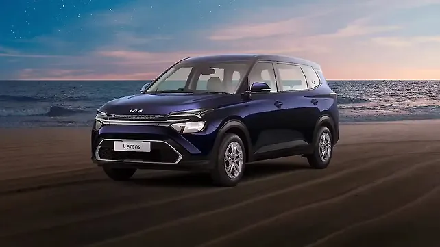 Kia Carens Adds CNG Option; Prices Start at Rs. 11.77 Lakh Kia Carens Adds CNG Option; Prices Start at Rs. 11.77 Lakh