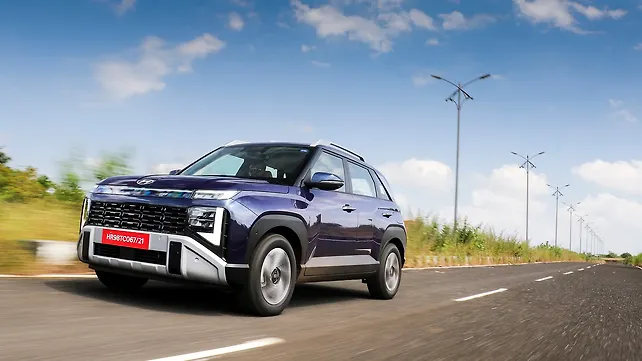 Hyundai Venue HX8 Diesel Automatic Launched at Rs. 13.69 lakh Hyundai Venue HX8 Diesel Automatic Launched at Rs. 13.69 lakh