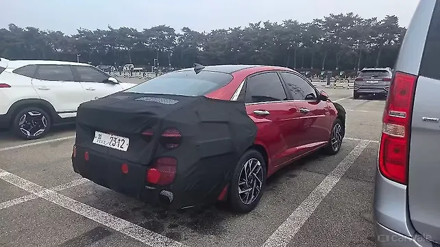 Hyundai Verna Facelift Interior Spied Ahead of Launch Hyundai Verna Facelift Interior Spied Ahead of Launch