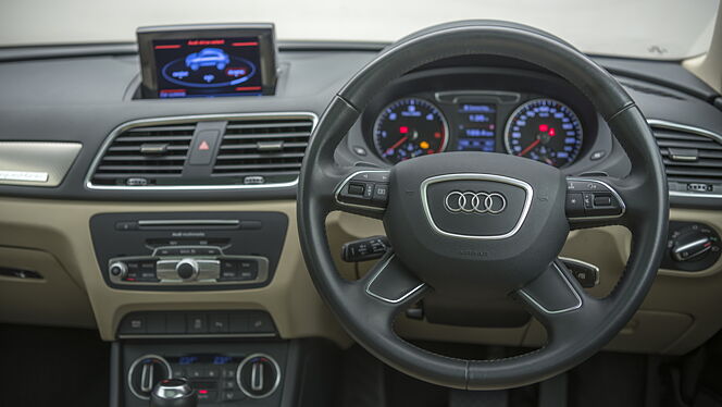Audi Q3 2017 360° View Interior
