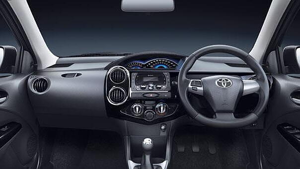 Toyota Etios Cross 2014 360° View Interior