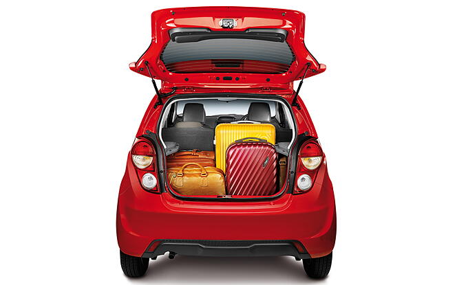 Chevrolet Beat Boot Space