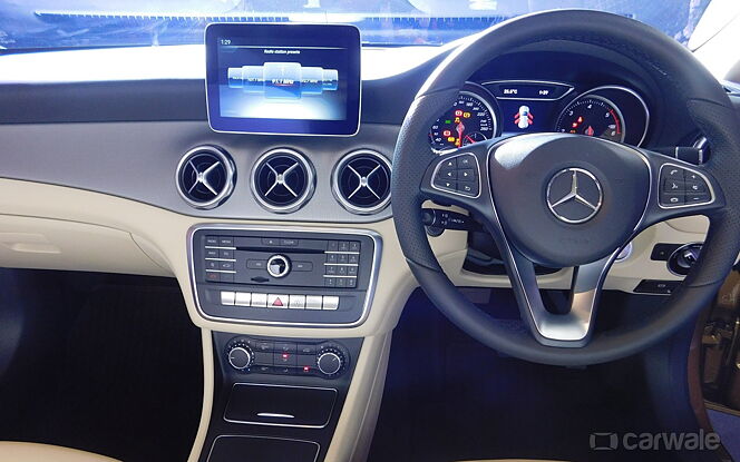 Mercedes-Benz GLA [2017-2020] Interior