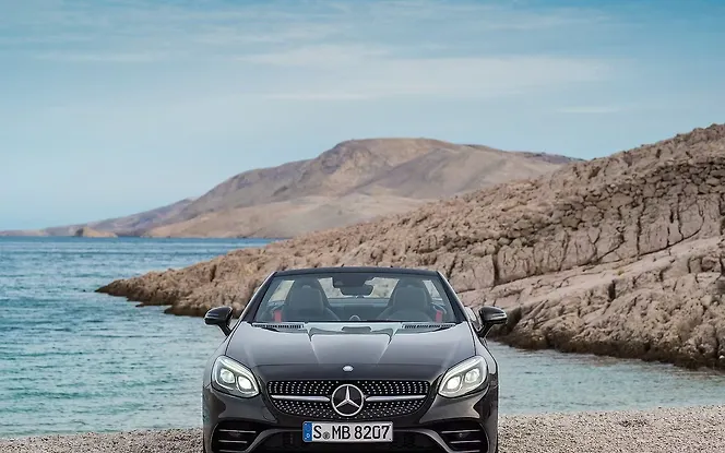 Mercedes-Benz SLC Front View Mercedes-Benz SLC Front View
