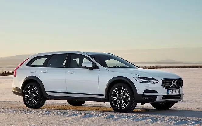 Volvo V90 Cross Country Exterior Volvo V90 Cross Country Exterior