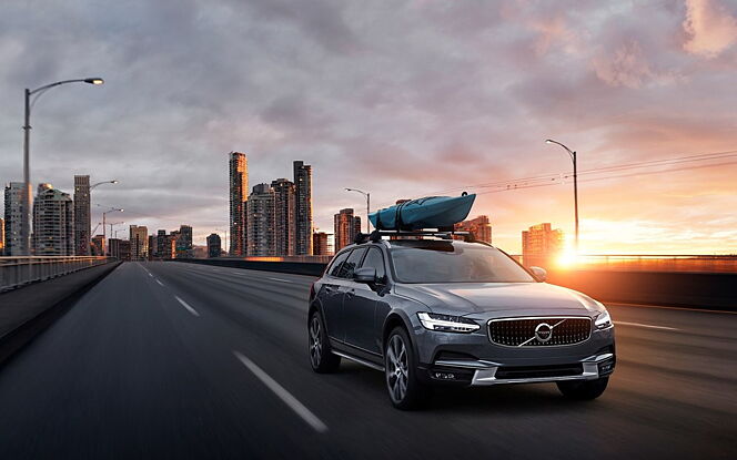 Volvo V90 Cross Country - V90 Cross Country Price, Specs, Images, Colours