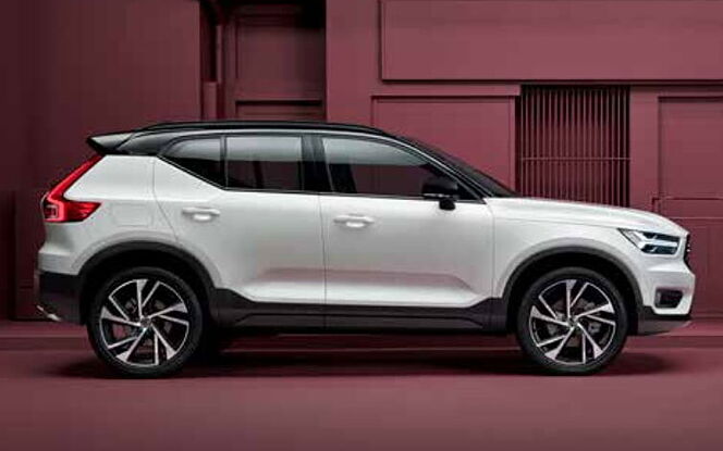 Volvo XC40 [2018-2022] Right Side