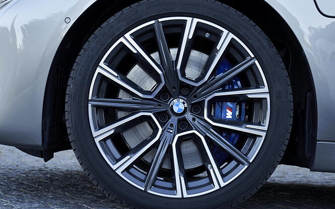BMW 7 Series Wheels-Tyres
