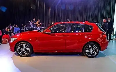 BMW 1 Series Front Left View