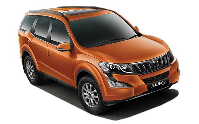 Mahindra XUV500 [2015-2018] Front Right View