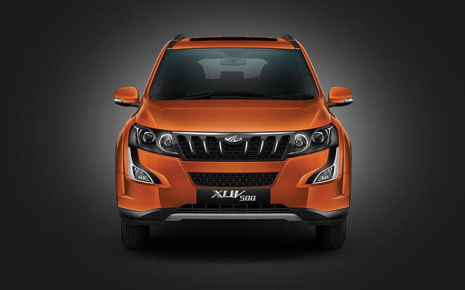 Mahindra XUV500 [2015-2018] Front Left View