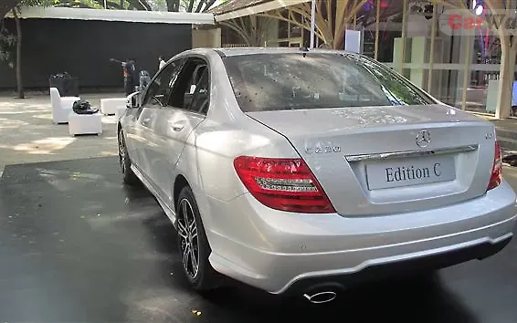 Mercedes-Benz C-Class 2011