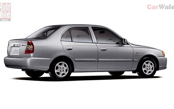 Hyundai accent deals hatchback price