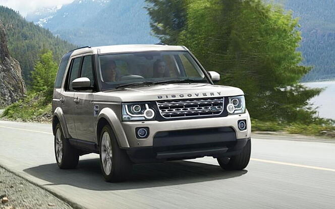 Land Rover Discovery [2014-2017] Front Right View