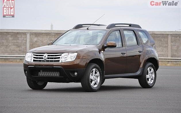 Renault Duster [2012-2015] Front Left View
