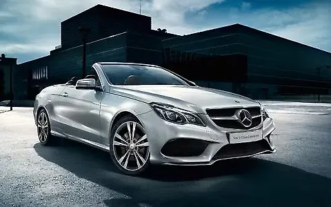 Mercedes-Benz E-Class Cabriolet Front Right View Mercedes-Benz E-Class Cabriolet Front Right View