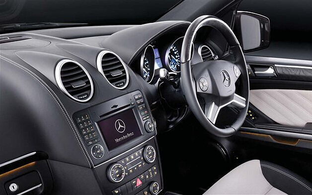 Mercedes-Benz GL Steering