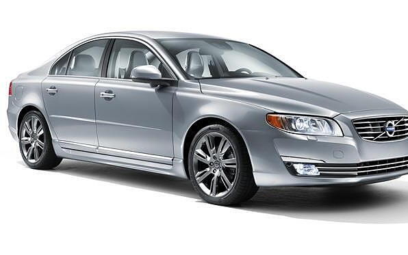 Volvo S80 [2006-2014] Front Right View