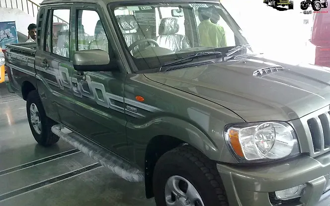 Mahindra Scorpio Getaway Front Right View Mahindra Scorpio Getaway Front Right View