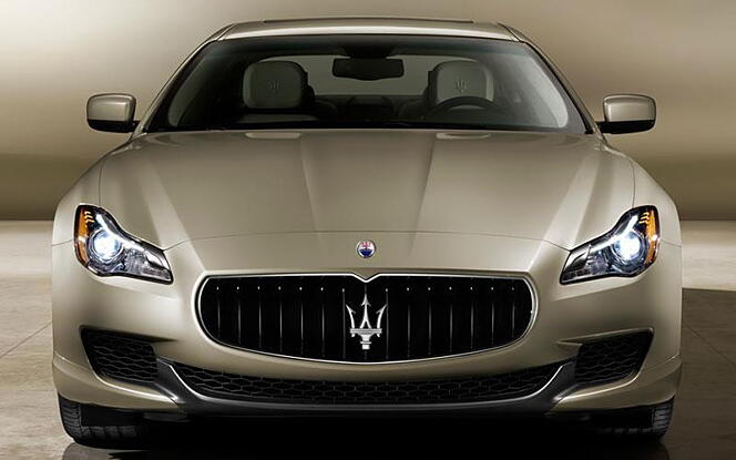 Maserati Quattroporte Front View