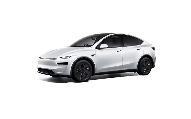 Tesla Model Y - Pearl White Multi-Coat