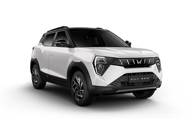 Mahindra XUV 3XO - Everest White with Stealth Black