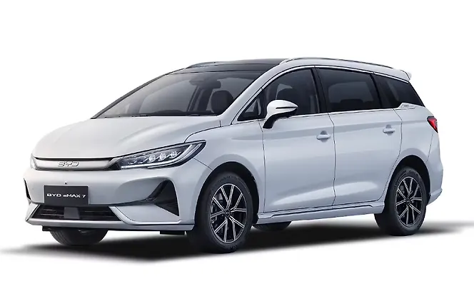 BYD eMax 7 Crystal White
