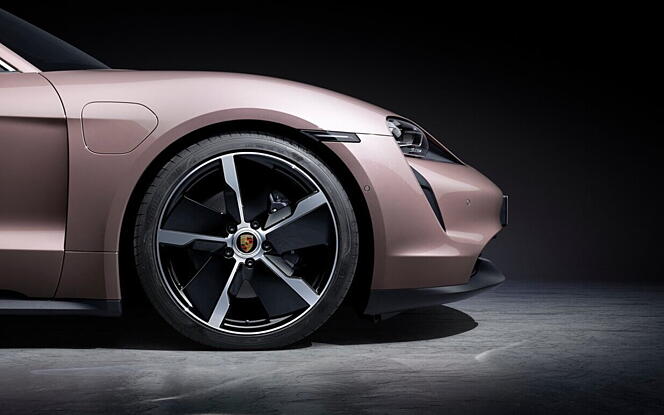 Porsche Taycan Front Wheel
