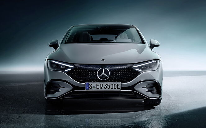 Mercedes-Benz EQE SUV Front View