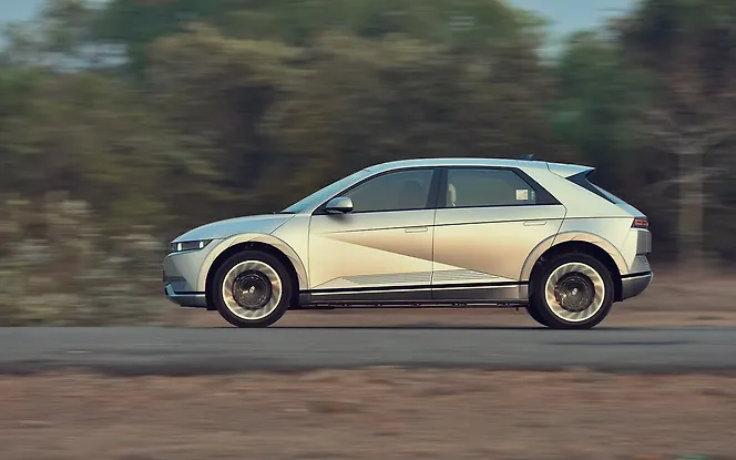 Hyundai Ioniq 5 Left View
