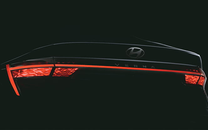 Hyundai Verna Tail Light