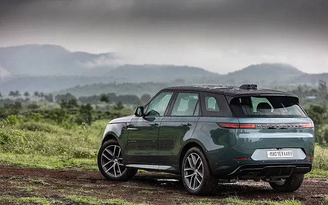 Land Rover Range Rover Sport Rear Left View