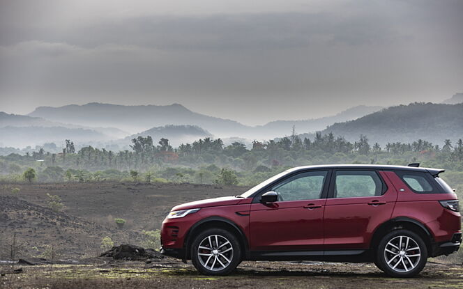 Land Rover Discovery Sport Left View