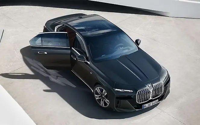 BMW 7 Series Roof