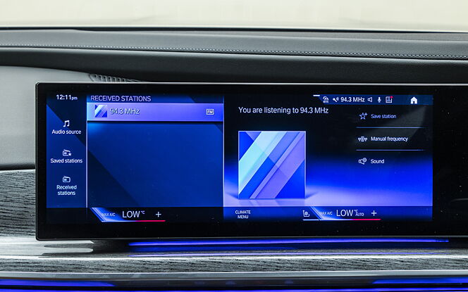 BMW i7 Infotainment Display