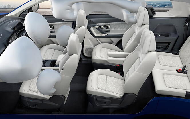 Tata Safari Facelift Front Seats