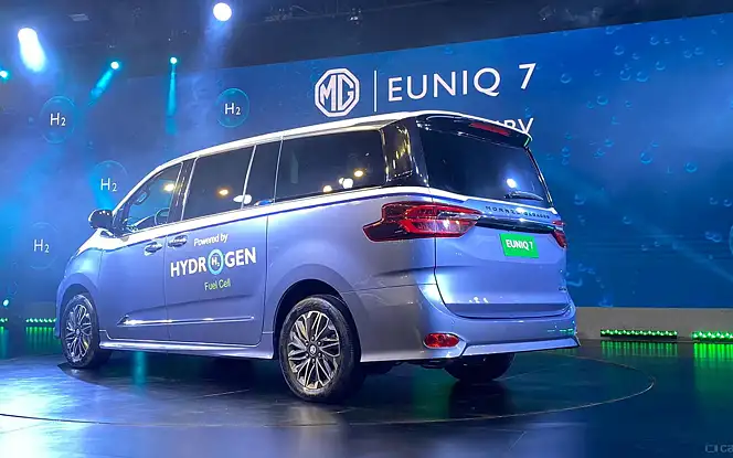 MG Euniq 7 Rear Left View