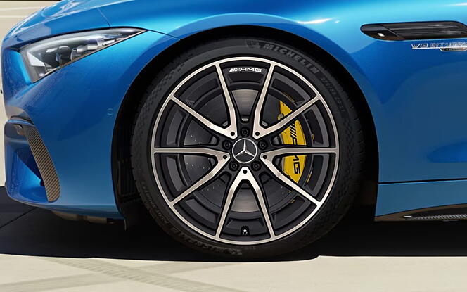 Mercedes-Benz AMG SL55 Roadster Tyre