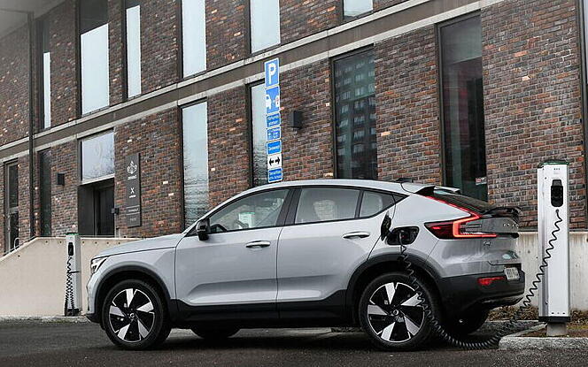 Volvo C40 Recharge Left View