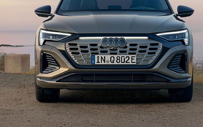 Audi Q8 e-tron Front Bumper