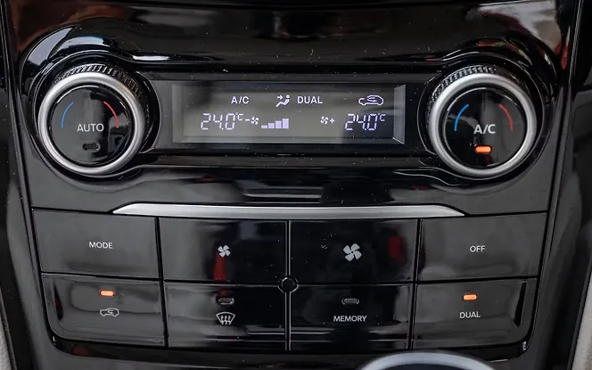 Mahindra XUV 3XO AC Controls