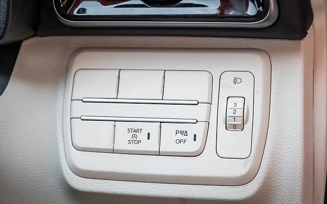 Mahindra XUV 3XO Dashboard Switches