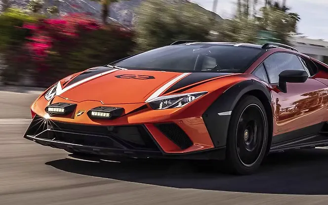 Lamborghini Huracan Sterrato Front Left View