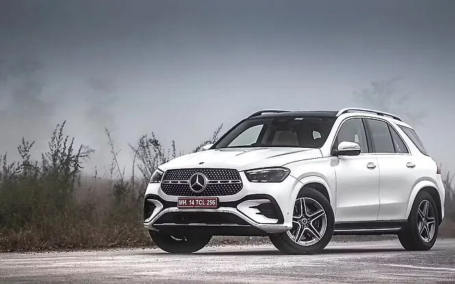 Mercedes-Benz GLE Front Left View