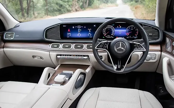 Mercedes-Benz GLE DashBoard