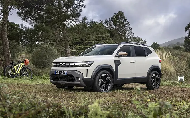 Renault New Duster Front Left View