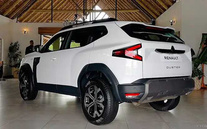 Renault New Duster Rear Left View