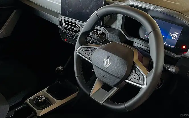 Renault New Duster Steering
